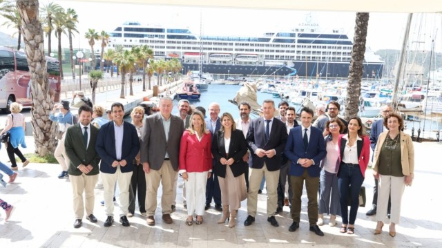 El PP llevará al Senado una revisión de la Ley de Costas tras reunirse con afectados en Cartagena