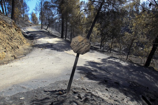 Estabilizado el incendio de Benasau tras afectar 270 hectáreas y movilizar a 330 efectivos
