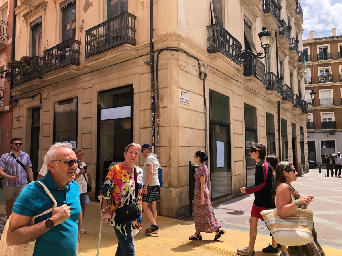 El tirón de la calle San Francisco de Alicante: un 'family office' compra uno de sus locales premium