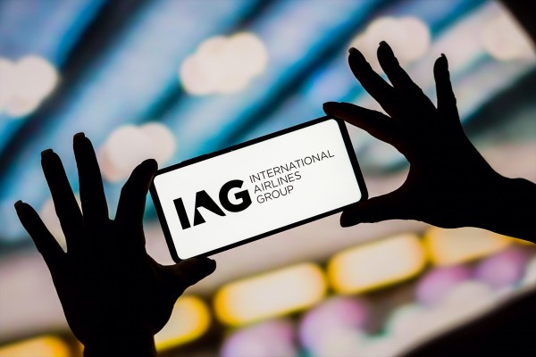 IAG gana 1.309 millones hasta junio, un 3,8% más, y anuncia que vuelve a pagar dividendos