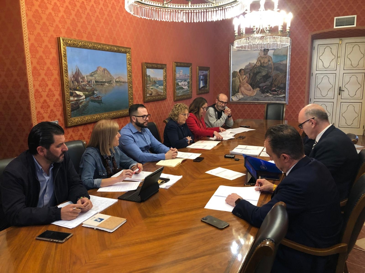 La fiscalización de las VPP en Alicante: el PP asume errores, la oposición ve bloqueo entre más ausencias