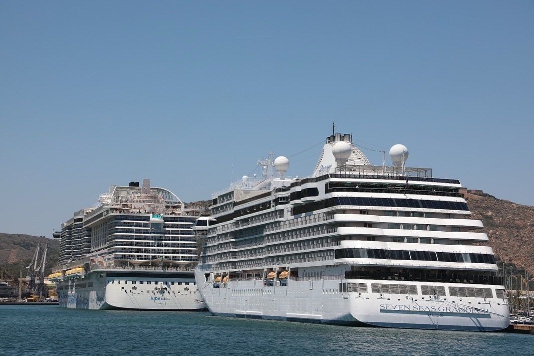 Cinco cruceros y más de 8.800 pasajeros 'toman' el Puerto de Cartagena este fin de semana