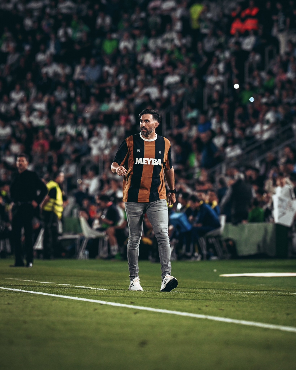 El Elche CF, ante su deuda pendiente: ganar fuera para no seguir viviendo solo del crédito local