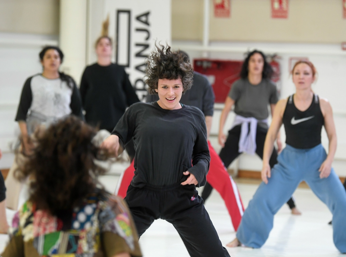 Teatro y danza | Natalia Fernandes explora las posibilidades del cuerpo a través de una 'Anatomía Inventada'