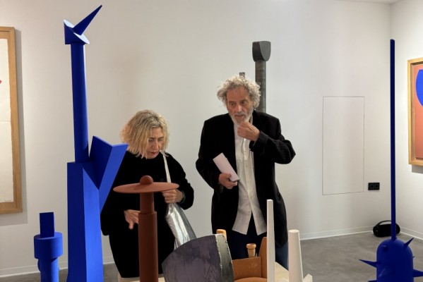 Carmen Calvo y Miquel Navarro se reúnen en el Centre del Carme para repasar su trayectoria
