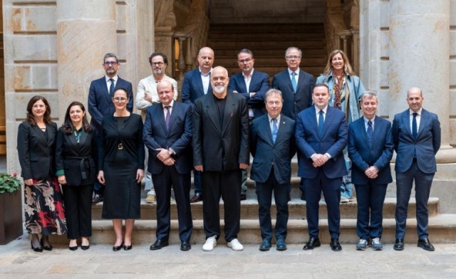 La Cambra de Comerç de Barcelona y Ágora Diplomática organizan un encuentro empresarial con el primer ministro de Albania