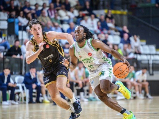 El Amics Castelló busca dar el primer golpe de la final en Córdoba