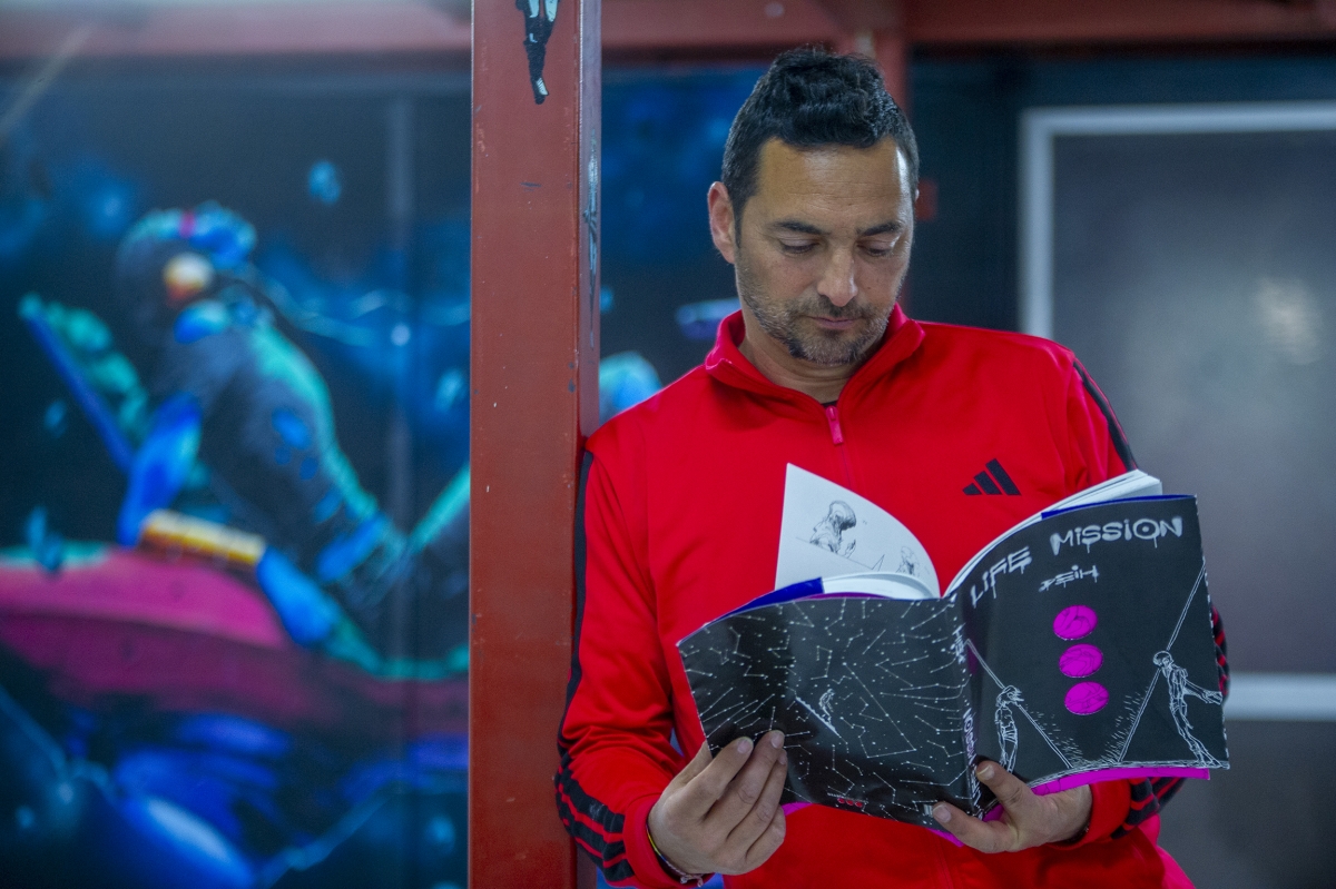 Del muro al papel: Deih lleva su universo creativo al cómic 'Life Mission'