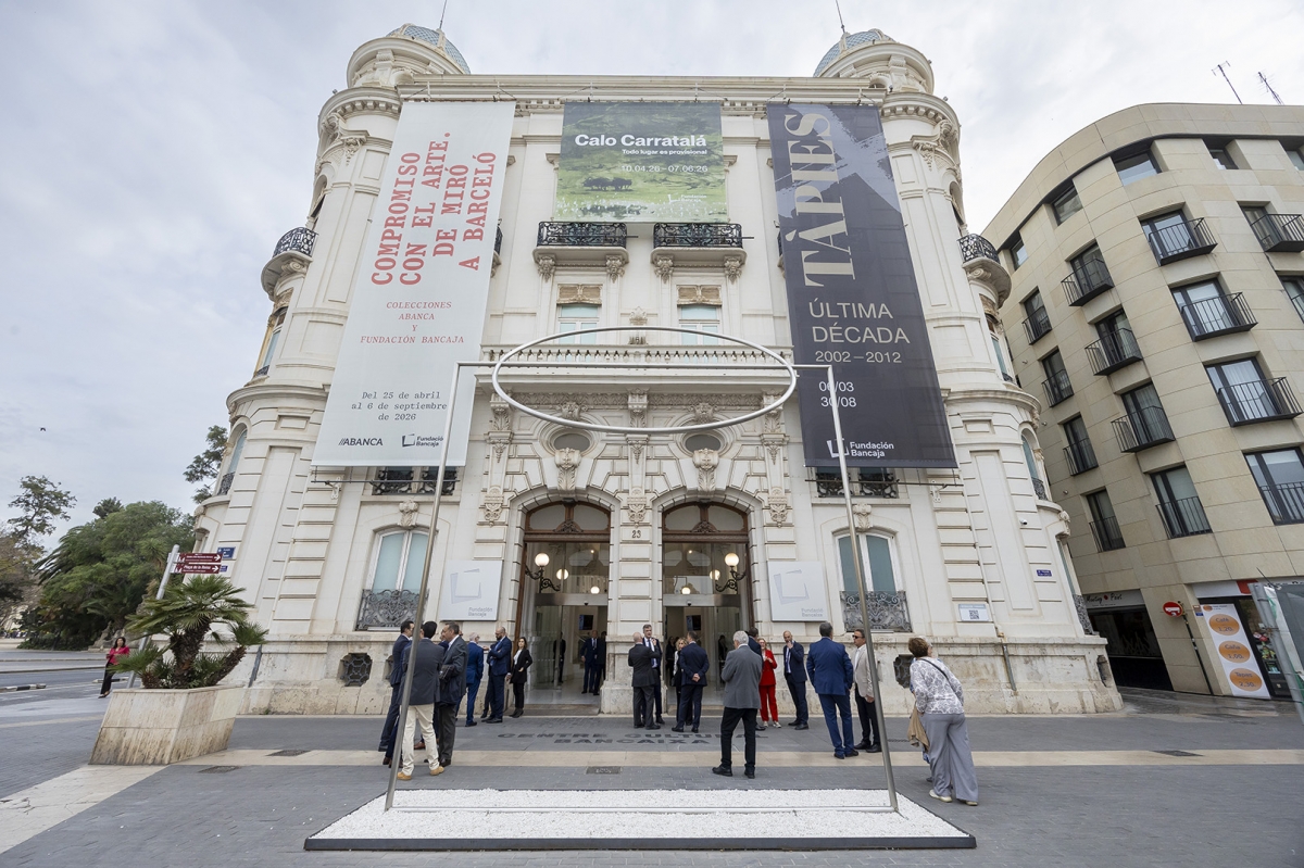 De Miró a Barceló: las colecciones de Fundación Bancaja y Abanca dialogan