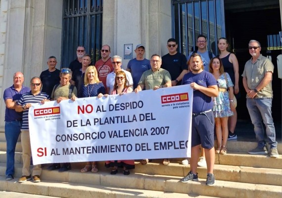 CCOO celebra una concentración contra los despidos en el Consorcio Valencia 2007