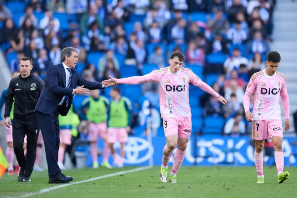 El entrenador del Real Oviedo clama contra las decisiones del videoarbitraje antes de recibir al Elche CF