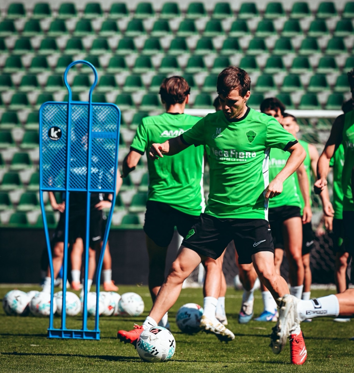 El Elche CF quiere aprobar fuera de casa