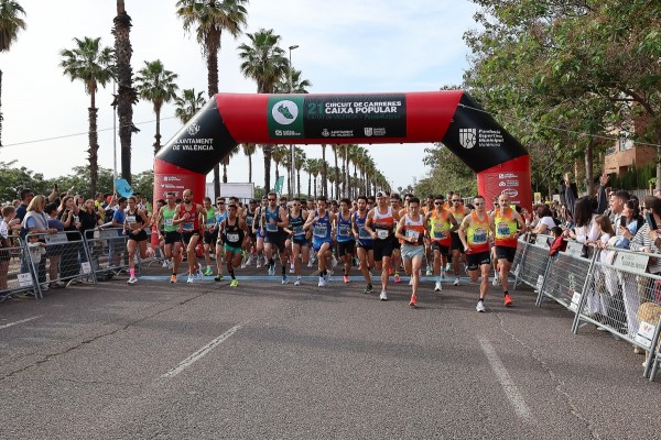 La VII Volta a Peu per la Discapacitat reúne a miles de participantes en una gran fiesta del deporte inclusivo en València