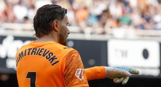 Las notas del Valencia CF 2-1 Girona FC: Esa parada de Stole puede valer una permanencia