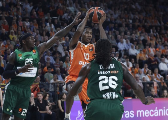 La experiencia NBA en las plantillas de Valencia y Panathinaikos, 46 partidos contra 1.885