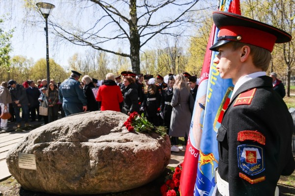 Rusia rinde tributo a los 