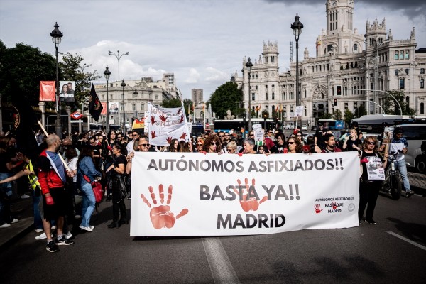 Los autónomos se manifiestan por varias ciudades de España contra la subida de cuotas