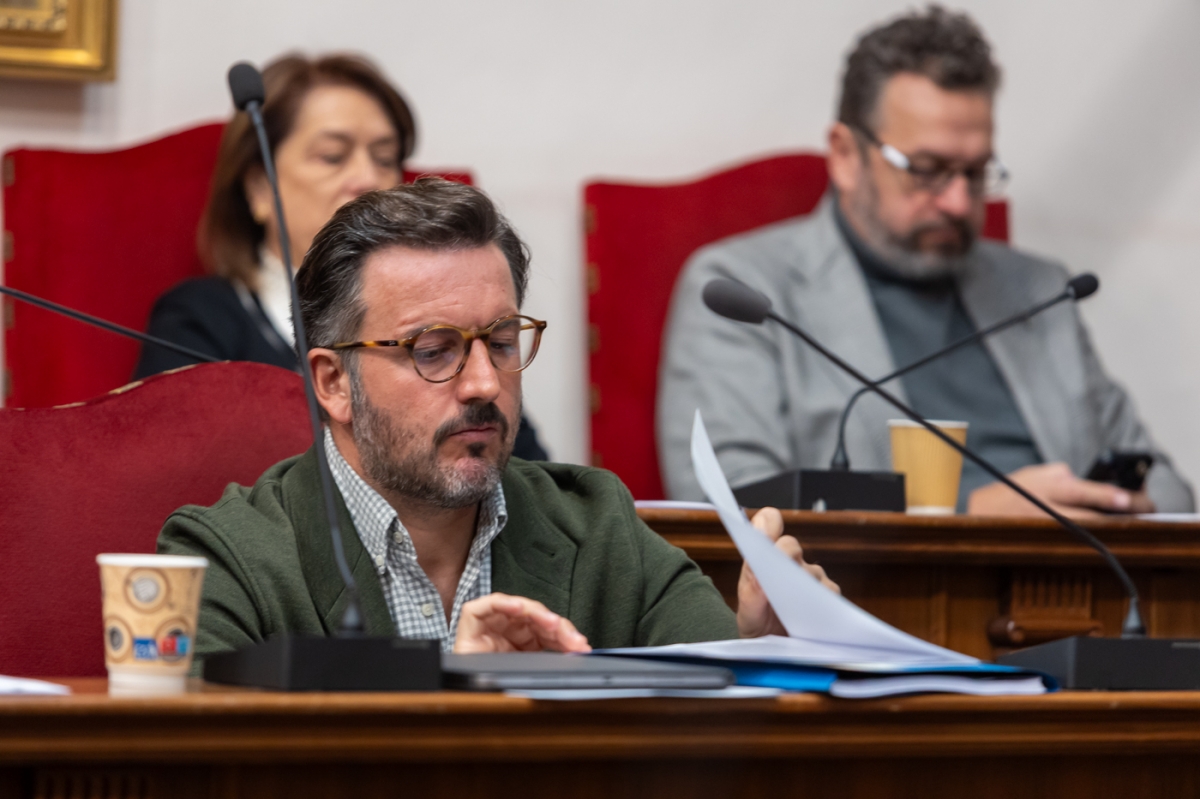 Aplazado el pleno de Elche por una indisposición del alcalde Pablo Ruz