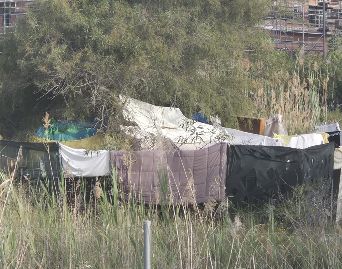 Un asentamiento en los terrenos situados a espaldas de Casa Mediterráneo.