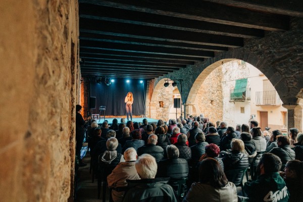 De la dansa al circ: tornen les arts escèniques contemporànies a l’Alt Maestrat amb el IV Festival Xalar