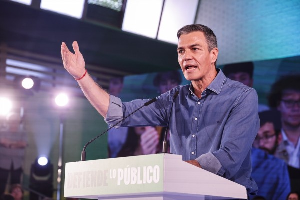 Sánchez anuncia la adjudicación de 500 millones en 18 proyectos para la descarbonización industrial