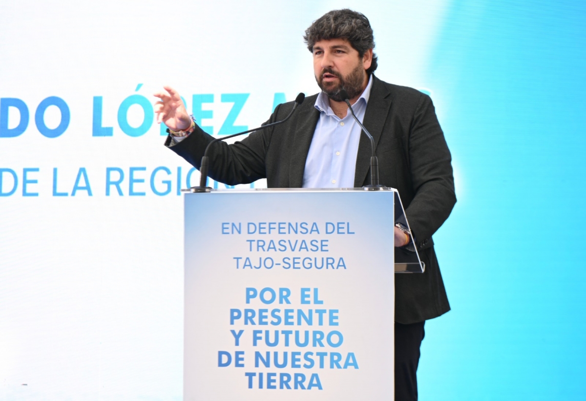 Fernando López Miras, en Pilar de la Horadada.