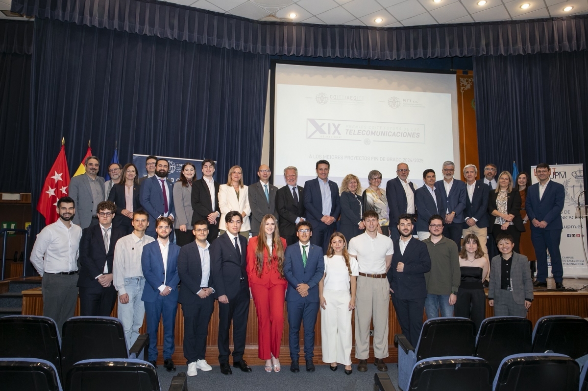 Tres universitarios valencianos, galardonados en los XIX Premios Futuro de las Telecomunicaciones