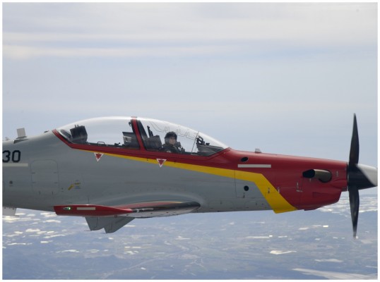La princesa Leonor se vuelve a subir al Pilatus PC-21 en San Javier