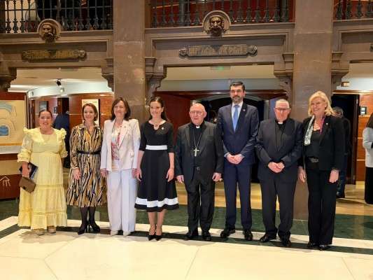 Castelló aúna literatura, tradición y devoción en el 42.º certamen Flor Natural Mare de Déu del Lledó