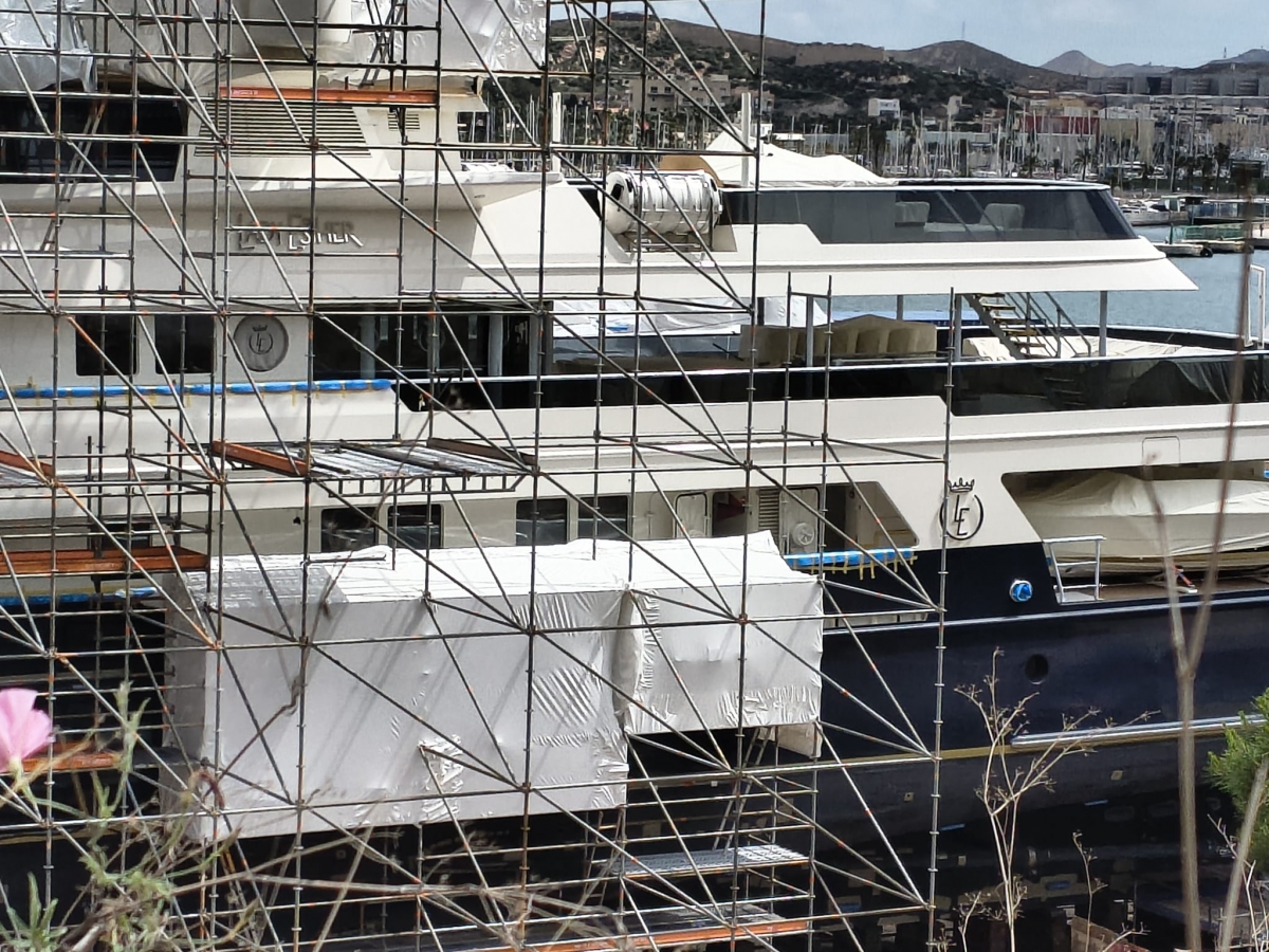 El superyate 'Lady Esther', propiedad del naviero Vicente Boluda, en revisión en Navantia Cartagena tras su gran transformación