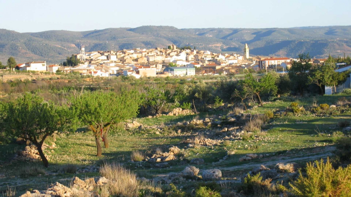 El Valle de Ayora, incluyendo Jarafuel, es conocido por ofrecer hermosos paisajes y espacios naturales.