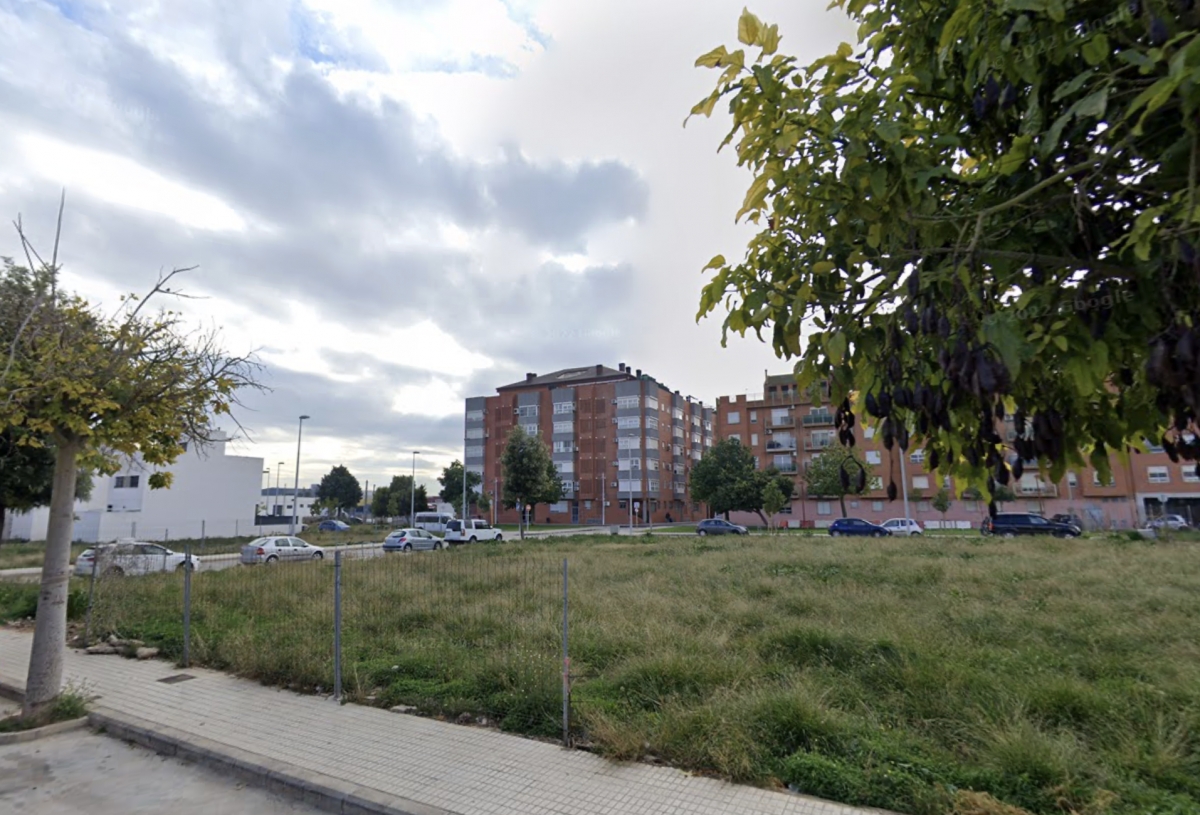 Malestar entre los vecinos de Paiporta por el uso deportivo fuera de horario del antiguo CEIP Rosa Serrano