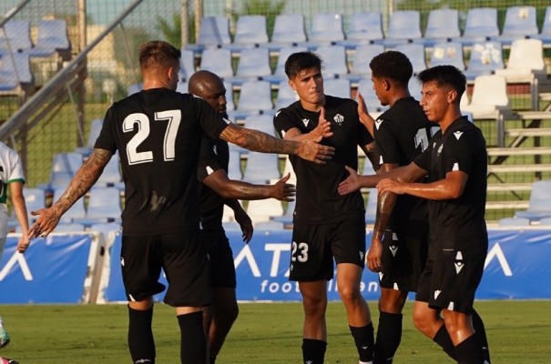 El Castellón rinde homenaje al gol y refuerza su buen momento en pretemporada