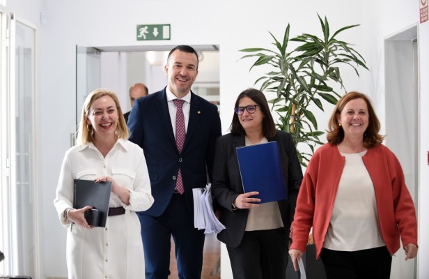 La Diputación de València invierte 50 millones en las comarcas y en ayudas a entes sociales, empresariales, educativos y culturales