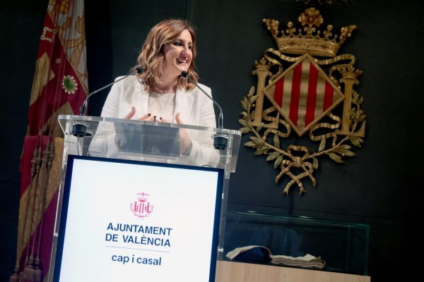 Catalá encarga una cuña de radio y un spot publicitario para promocionar el lema 'Cap i Casal'