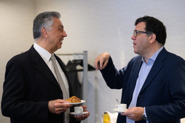 El desayuno Foro Plaza sobre 'Industria y ciberseguridad, una alianza para tiempos de incertidumbre', en imágenes