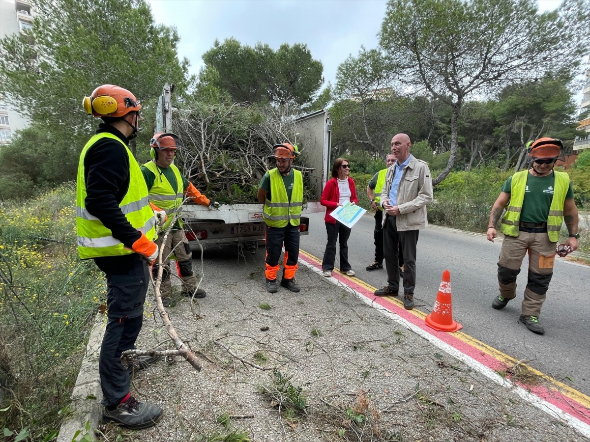 El Ayuntamiento de València intensifica la prevención de incendios y retira más de 118 toneladas de restos vegetales