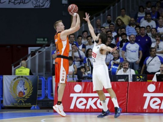Hamilton firma el mejor de los últimos 77 debuts del Valencia Basket en la ACB