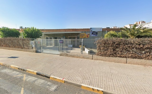 PSOE y Compromís en Elche claman contra la supresión del FP de Igualdad en el Victoria Kent