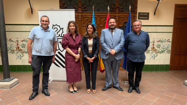 Nuria Martínez, consellera de Justicia, inicia en Castelló una ronda de encuentros con el movimiento vecinal de la Comunitat