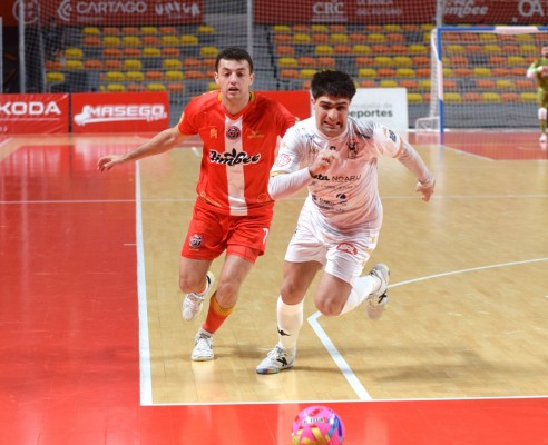 El Jimbee Cartagena se asegura la presencia en el play off ganando en casa al O Parrulo 