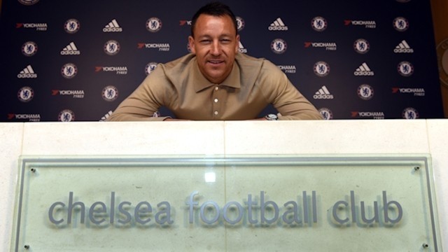 John Terry renueva con el Chelsea por una temporada más