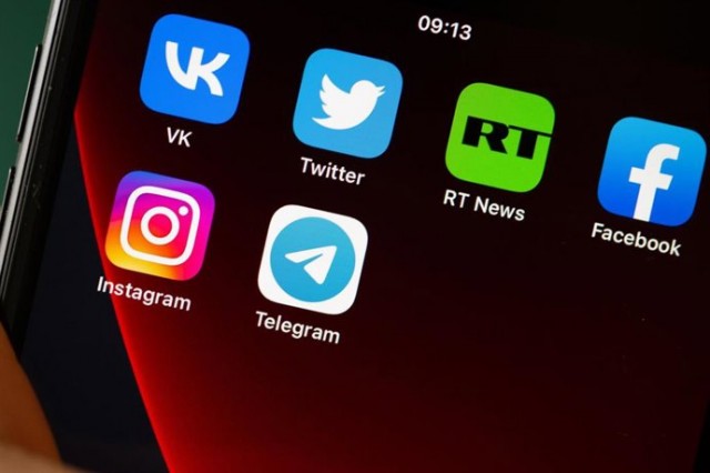 Bruselas acusa a Meta de violar la ley UE por no impedir que menores de 13 años usen Instagram y Facebook