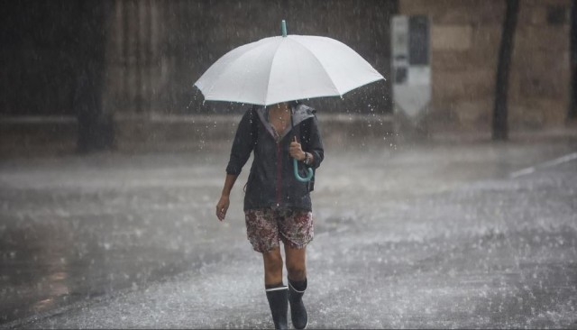 La lluvia trae consigo el granizo en Cartagena y otros puntos del sur de la Región de Murcia