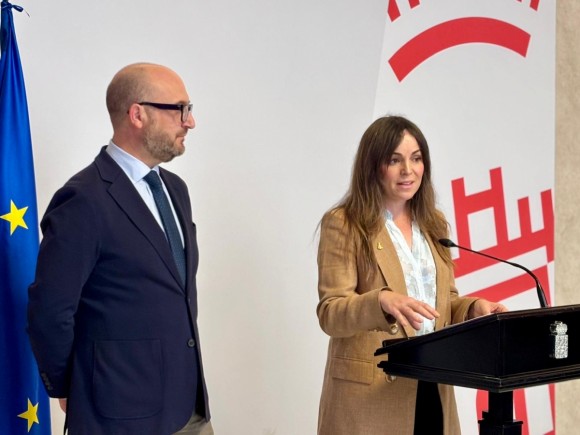 El Pleno aprueba inicialmente el Presupuesto de Murcia para 2027: 578 millones de euros sin debate político por el luto