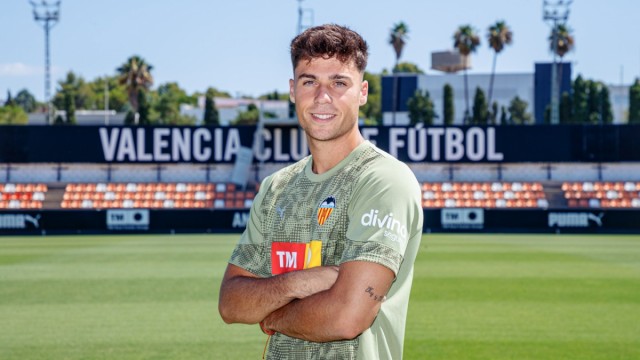 Vicent Abril: 