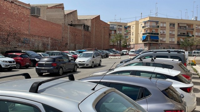 El PSOE de Elche afea al bipartito que 