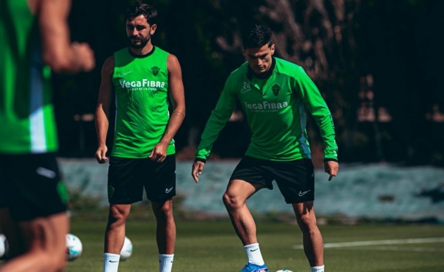 El Elche afronta la semana sin De Santiago ni Adam antes de visitar al Celta