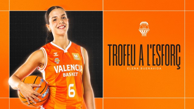 Elena Buenavida, galardonada con el Trofeo al Esfuerzo 2025-26 por la afición taronja