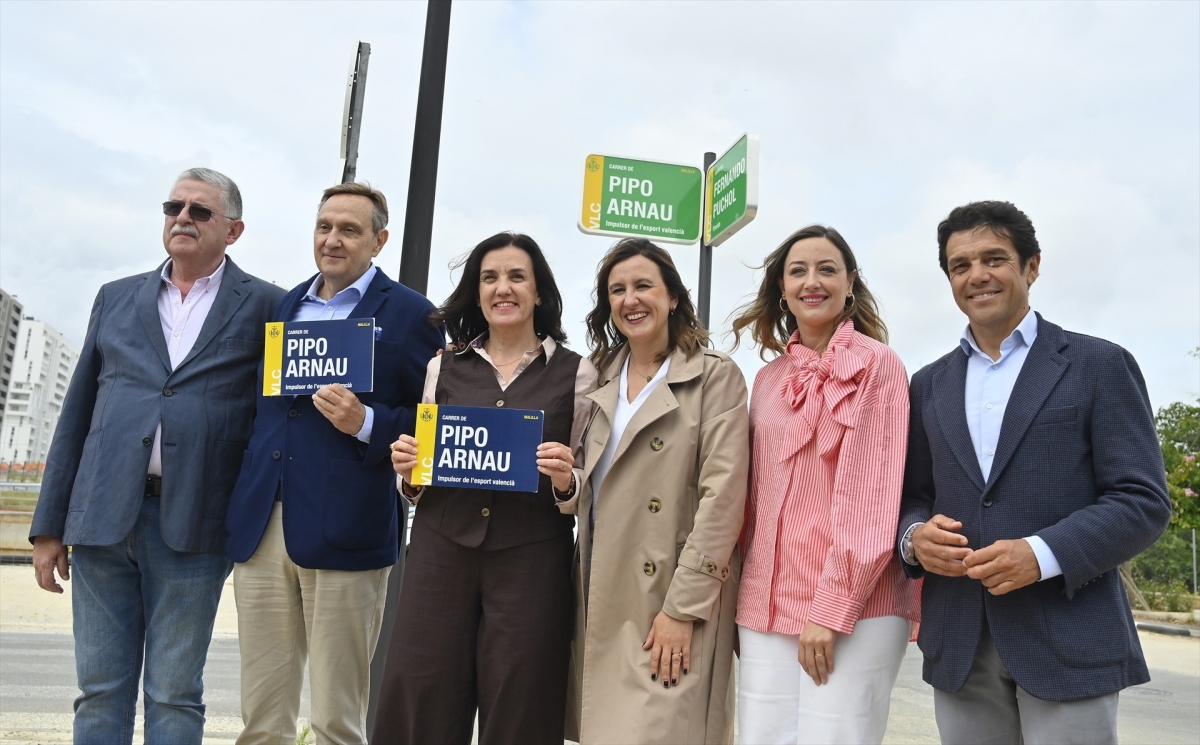 València inaugura la calle dedicada a Pipo Arnau en reconocimiento a 